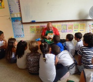 SENSIBILIZAÇÃO COM CRIANÇAS DE 3,4 E 5 ANOS APLICAÇÃO DO PROJETO COLORIR