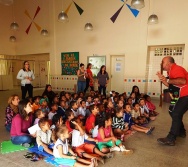 CONTANDO HISTÓRIAS NO CMEI MARIA AMÉLIA - PRAIA DE CARAPEBUS - SERRA.