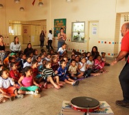 CONTANDO HISTÓRIAS NO CMEI MARIA AMÉLIA - PRAIA DE CARAPEBUS - SERRA.