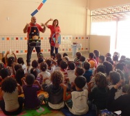 CONTANDO HISTÓRIAS NO CMEI MARIA AMÉLIA - PRAIA DE CARAPEBUS - SERRA.