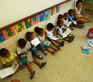 PROJETO COLORIR NO CMEI DE PRAIA DE CARAPEBUS - SERRA