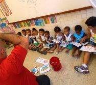 PROJETO COLORIR NO CMEI DE PRAIA DE CARAPEBUS - SERRA