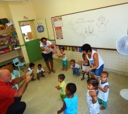 PROJETO COLORIR NO CMEI DE PRAIA DE CARAPEBUS - SERRA