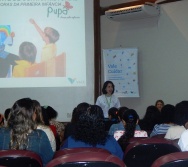 PROJETO VALE CUIDAR - OFICINA CONTAR HISTÓRIAS NA PRIMEIRA INFÂNCIA