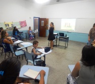 OFICINA O RESGATE DA LUDICIDADE ATRAVÉS DA CONTAÇÃO DE HISTÓRIAS