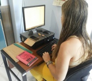 EQUIPE COLORIR PREPARANDO MATERIAL PARA O CURSO BULLYING BRINCADEIRA EM LIMITE