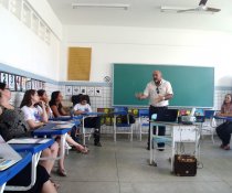 CURSO DE APRIMORAMENTO NA EMEF CIDADE POMAR - BULLYING O QUE FAZER COM ISTO? SUBSÍDIO PARA PROFESSORES.