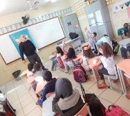 PROJETO NTV - EMEF ANTÔNIO V. REZENDE - CENTRAL CARAPINA - SENSIBILIZAÇÃO DE ALUNOS