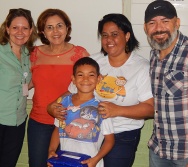 DESENHISTA ZOTA COM A TURMA DO NTV - PREMIAÇÃO DE ALUNOS - DESENHO DO MUSEU - EEEFM JONES JOSÉ