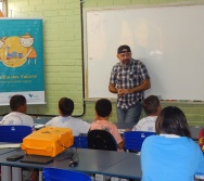 DESENHISTA ZOTA COM A TURMA DO NTV - PREMIAÇÃO DE ALUNOS - DESENHO DO MUSEU - EEEFM JONES JOSÉ