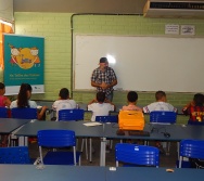 DESENHISTA ZOTA COM A TURMA DO NTV - PREMIAÇÃO DE ALUNOS - DESENHO DO MUSEU - EEEFM JONES JOSÉ