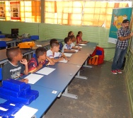 DESENHISTA ZOTA COM A TURMA DO NTV - PREMIAÇÃO DE ALUNOS - DESENHO DO MUSEU - EEEFM JONES JOSÉ