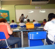 DESENHISTA ZOTA COM A TURMA DO NTV - PREMIAÇÃO DE ALUNOS - DESENHO DO MUSEU - EEEFM JONES JOSÉ