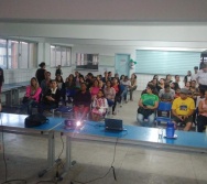 Projeto Vale nas Escolas - Palestra Limites e Afetividade - Escola de Pais