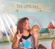 FORMATURA TURMA 5 - NOME: CRISTIANE FREITAS - CONTADORA DE HISTÓRIAS