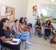 CURSO CONTANDO HISTÓRIAS COLORINDO VIDAS - RESGATE DA LUDICIDADE ATRAVÉS DAS HISTÓRIAS