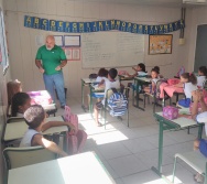 PROJETO CUIDA DE MIM - ENFRENTAMENTO AO BULLYING - SENSIBILIZAÇÃO DE ALUNOS 1º ENCONTRO