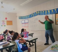 PROJETO CUIDA DE MIM - ENFRENTAMENTO AO BULLYING - SENSIBILIZAÇÃO DE ALUNOS 1º ENCONTRO