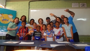 DESENHISTA ZOTA COM A TURMA DO NTV - PREMIAÇÃO DE ALUNOS - DESENHO DO MUSEU - EEEFM JONES JOSÉ