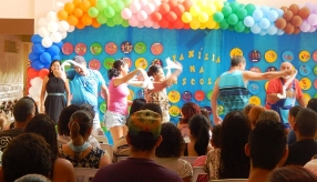 FAMÍLIA NA ESCOLA - CMEI Mª AMÉLIA - P. CARAPEBUS