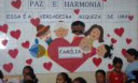MINHA CASA TAMBÉM É COLORIDA - ESCOLA DE PAIS - EMEF ANTÔNIO V. REZENDE