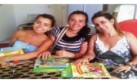 COLORIR RECEBE DUAS INTERCAMBISTAS QUE NOS AJUDARÃO A COLORIR.